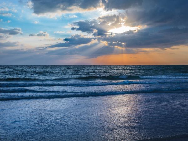 Longboat Key Vacation Condo Two Bedroom Walk to Beach