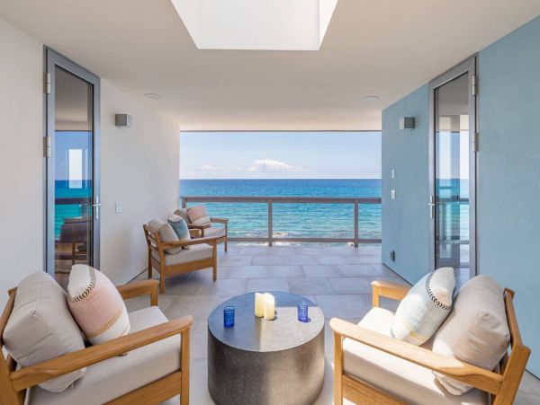 The Ultimate 4 Bedroom Vacation Rental with Pacific Views