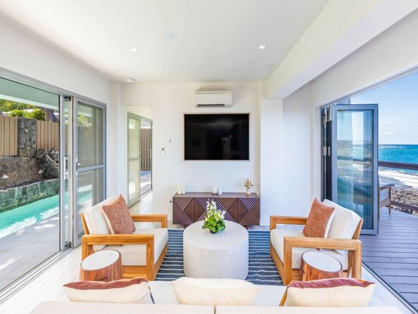 The Ultimate 4 Bedroom Vacation Rental with Pacific Views