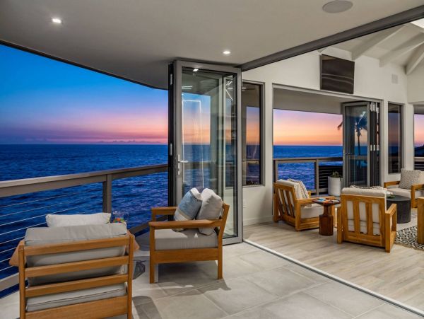The Ultimate 4 Bedroom Vacation Rental with Pacific Views