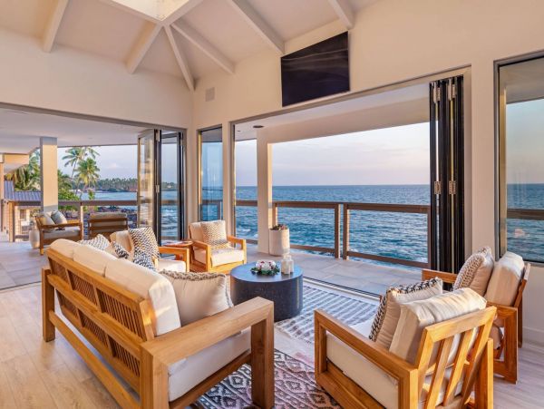 The Ultimate 4 Bedroom Vacation Rental with Pacific Views