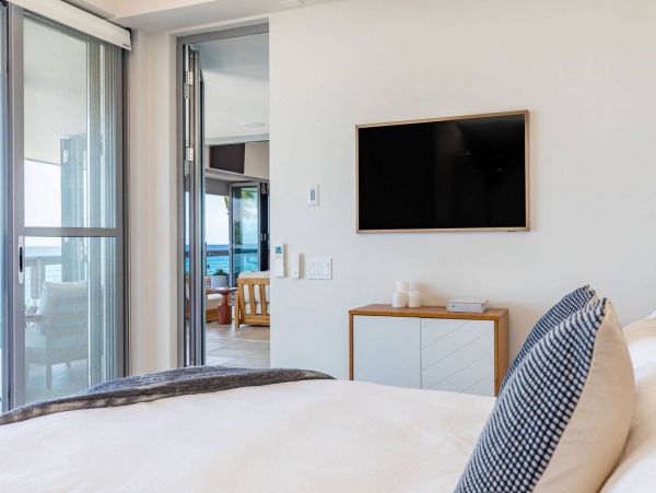 The Ultimate 4 Bedroom Vacation Rental with Pacific Views