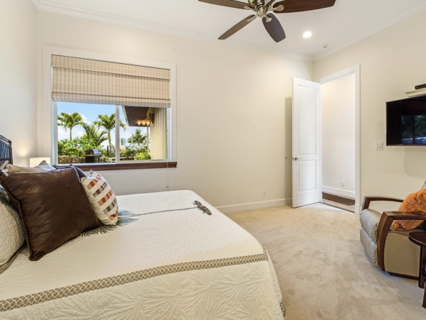Three Bedroom There plus bathroom Luxury Villa