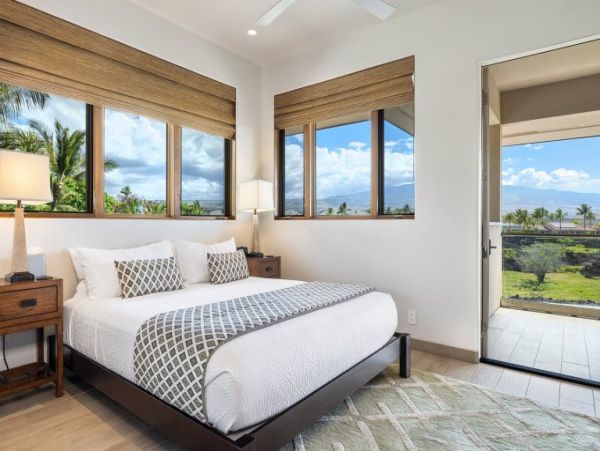 Waikoloa Luxury Five Bedroom Estate with Private Pool & Spa