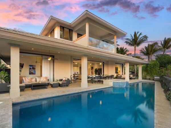 Waikoloa Luxury Five Bedroom Estate with Private Pool & Spa