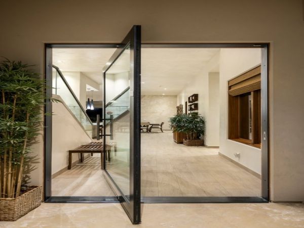 Waikoloa Luxury Five Bedroom Estate with Private Pool & Spa