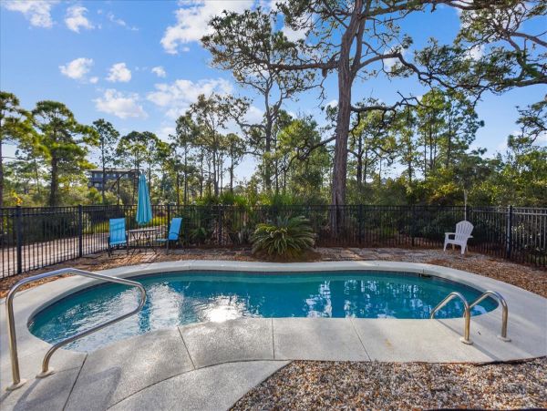 St. George Vacation Home Five Bedroom Walk to Beach