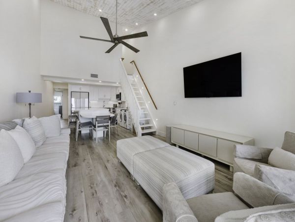 Lovely Captiva 4 Bedroom Vacation Condo with Gulf Views