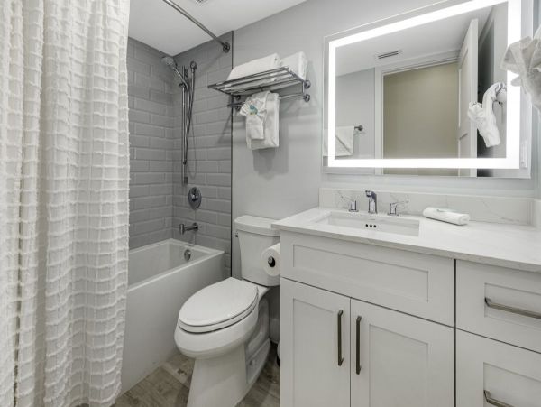 Lovely Captiva 4 Bedroom Vacation Condo with Gulf Views