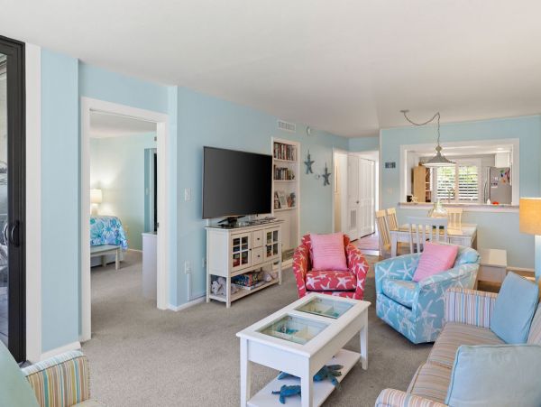 Charming 2 Bedroom Vacation Condo in Sanibel