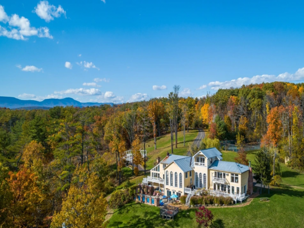 Luxury 22 Bedroom Vacation Rental in Hudson, NY