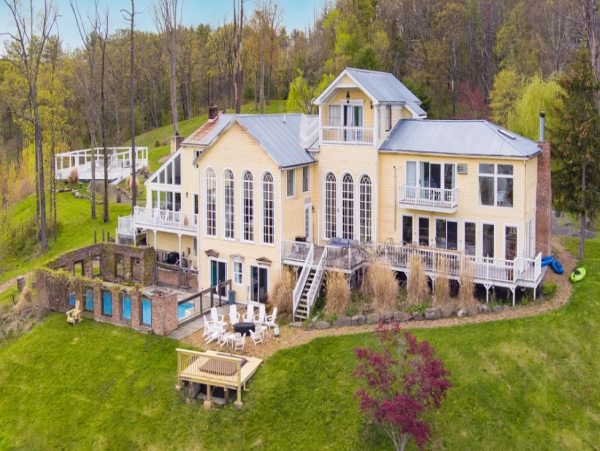 Luxury 22 Bedroom Vacation Rental in Hudson, NY