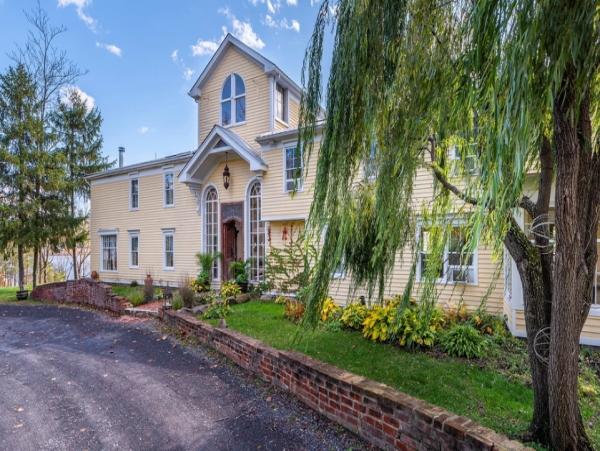 Luxury 22 Bedroom Vacation Rental in Hudson, NY