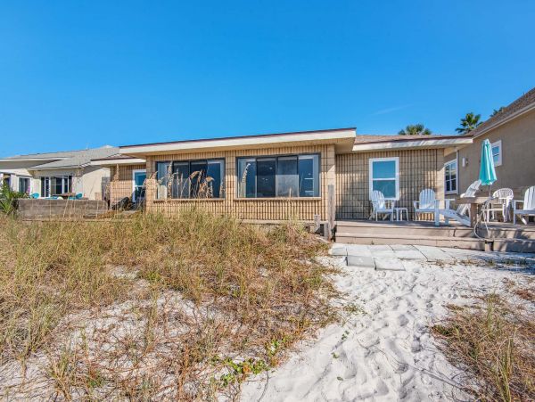 Beach Front Pet Friendly Beach Home