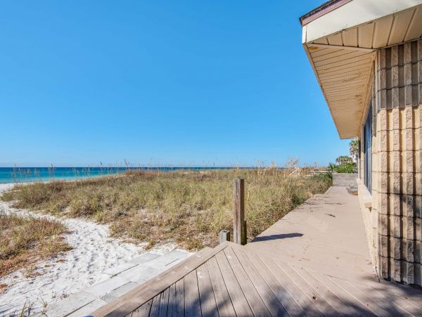 Beach Front Pet Friendly Beach Home