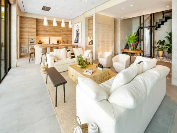Grand Cayman Luxury Villa Rental - 8 Bedroom Beachfront Villa with Private Beach