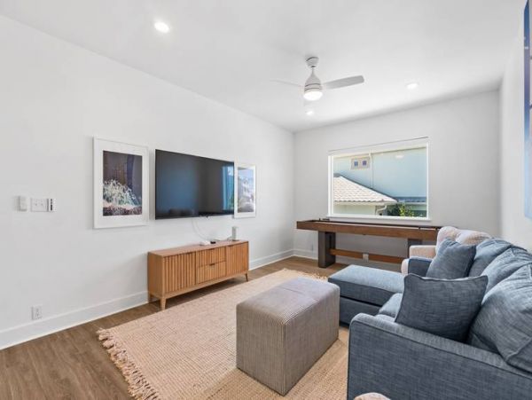 A Direct Beachfront 12 Bedroom Vacation Getaway