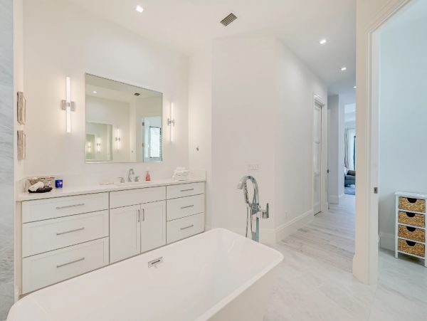 Four Bedroom Canal Front Vacation Rental in Marco Island