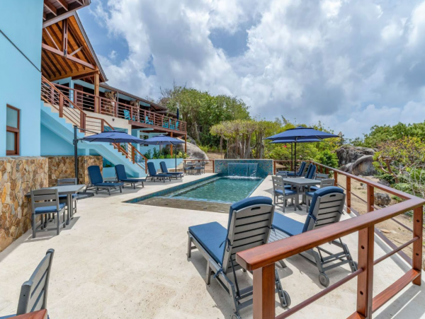 Oceanview Vacation Rental with 5 Bedrooms in Little Trunk Bay