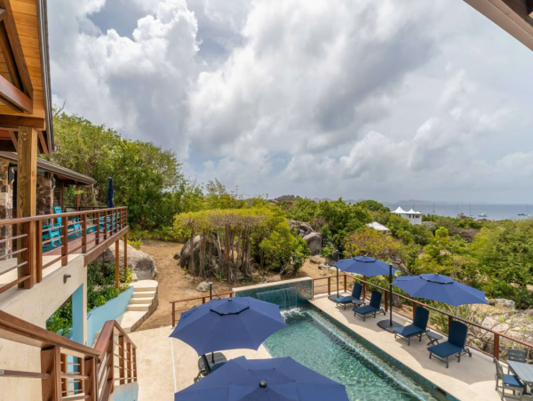 Oceanview Vacation Rental with 5 Bedrooms in Little Trunk Bay