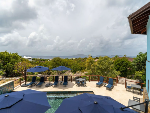 Oceanview Vacation Rental with 5 Bedrooms in Little Trunk Bay