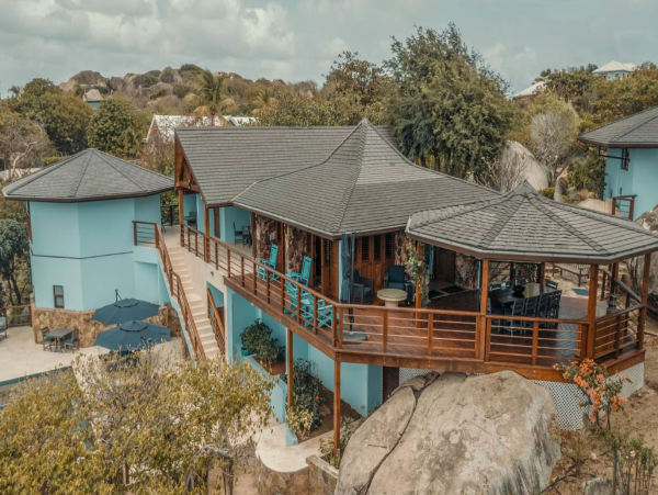Oceanview Vacation Rental with 5 Bedrooms in Little Trunk Bay