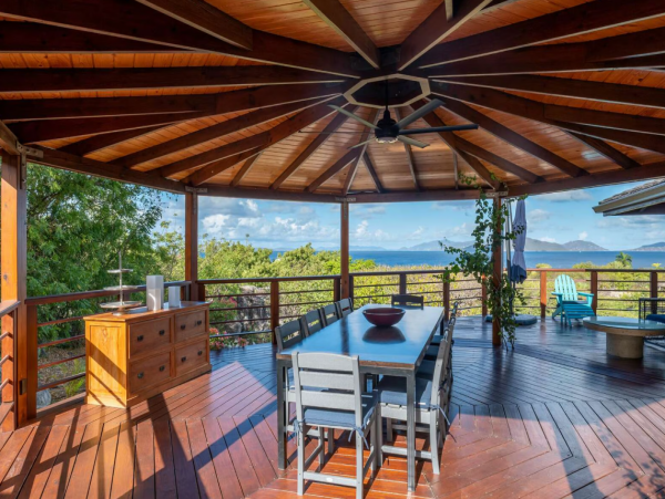 Oceanview Vacation Rental with 5 Bedrooms in Little Trunk Bay