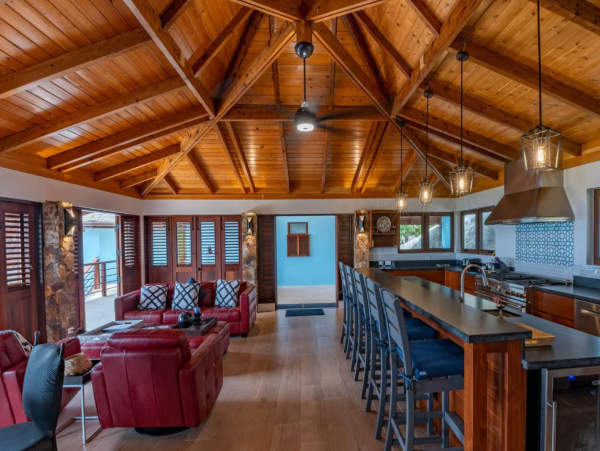 Oceanview Vacation Rental with 5 Bedrooms in Little Trunk Bay