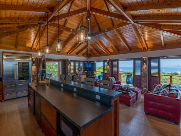 Oceanview Vacation Rental with 5 Bedrooms in Little Trunk Bay