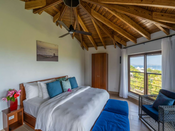Oceanview Vacation Rental with 5 Bedrooms in Little Trunk Bay