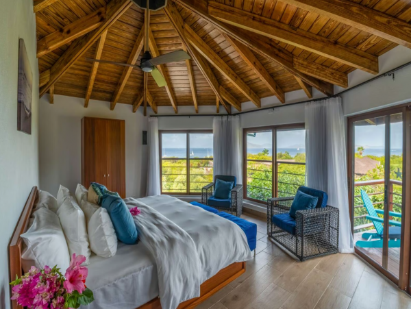 Oceanview Vacation Rental with 5 Bedrooms in Little Trunk Bay