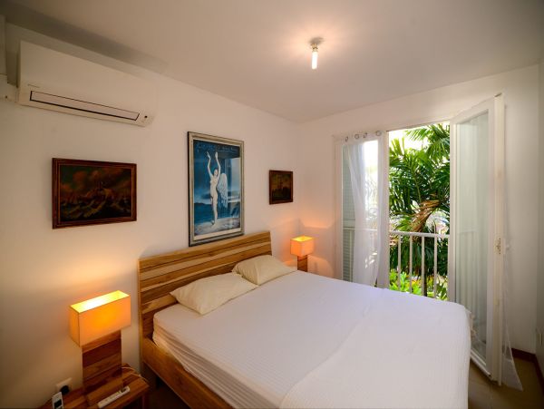 Seaside Retreat with Breathtaking Views in Trois Ilets - Perfect for Couples or Families