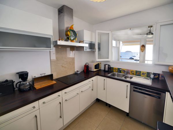 Seaside Retreat with Breathtaking Views in Trois Ilets - Perfect for Couples or Families