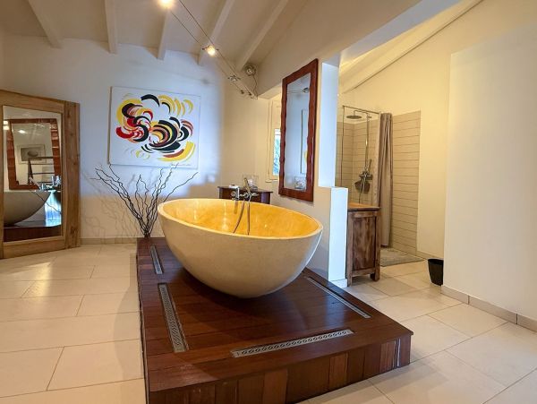 MArtinique Three Bedroom Vacation Villa Walk to Beach