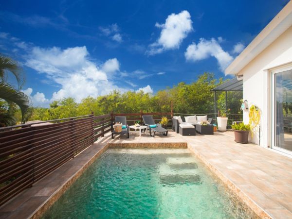 Martinique Four Bedroom Luxury Villa Walk to Beach