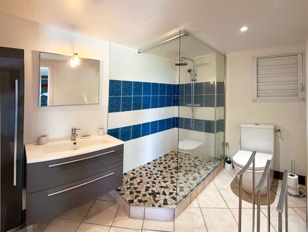 Great Villa with Pool an Sea Views in Anses d`Arlet, Martinique
