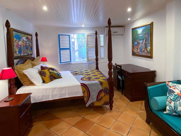Beautiful Martinique Vacation Home Six Bedroom