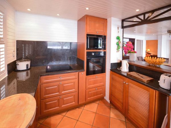 Beautiful Martinique Vacation Home Six Bedroom