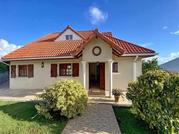 Lovely Martinique 4 Bedroom Vacation Home