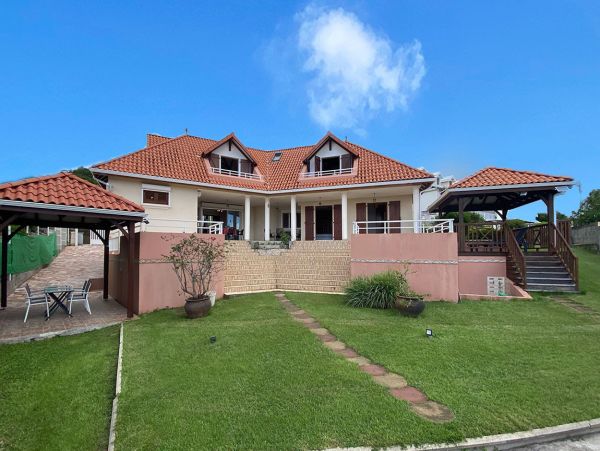 Lovely Martinique 4 Bedroom Vacation Home