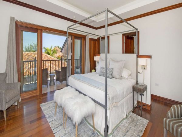 Cayman Islands Villa with 3 Bedrooms