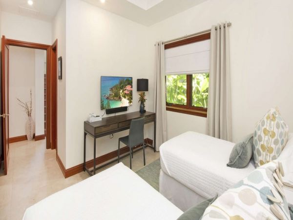 Cayman Islands Villa with 3 Bedrooms