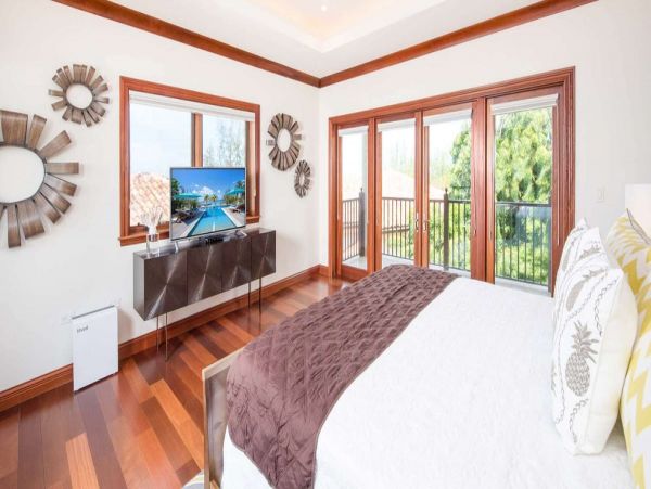 Oceanfront Three Bedroom Vacation Rental in the Cayman Islands