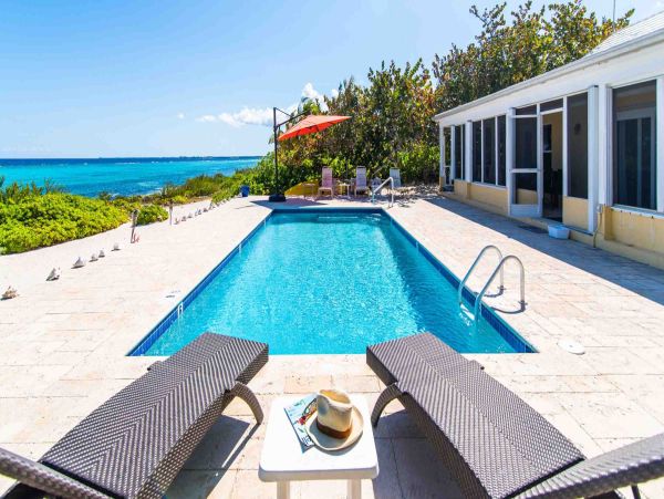 Grand Cayman Beachfront Villa Rental - Luxury 4-Bedroom Caribbean Vacation Home