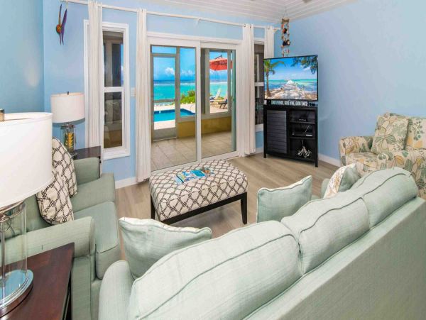 Grand Cayman Beachfront Villa Rental - Luxury 4-Bedroom Caribbean Vacation Home