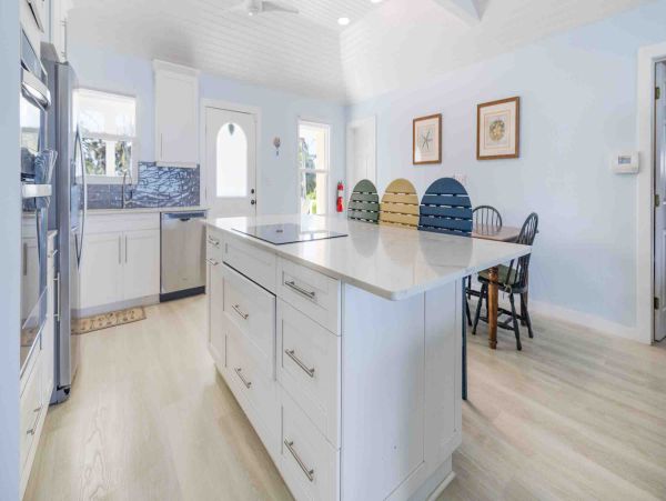 Grand Cayman Beachfront Villa Rental - Luxury 4-Bedroom Caribbean Vacation Home
