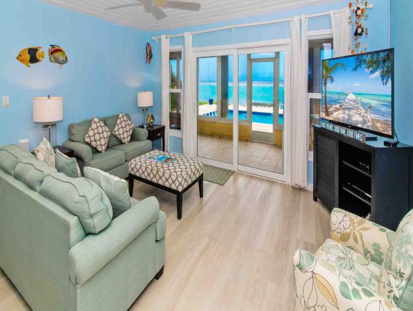 Grand Cayman Beachfront Villa Rental - Luxury 4-Bedroom Caribbean Vacation Home
