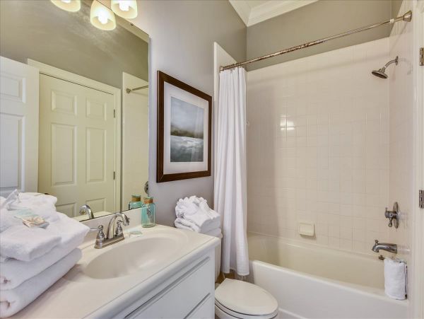 Beachfront Five Bedroom Vacation Rental in St. George Island