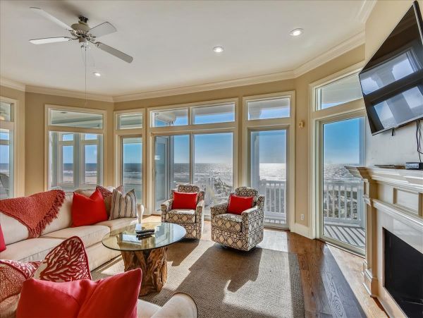 Beachfront Five Bedroom Vacation Rental in St. George Island
