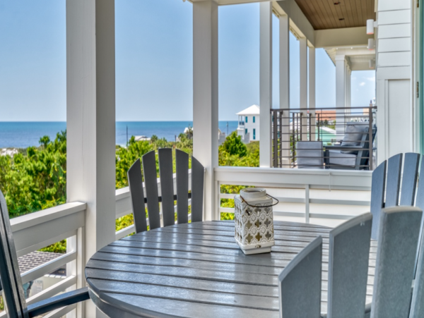 Beautiful 4 Bedroom Vacation Getaway with Gulf Views